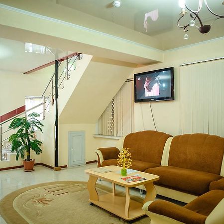 Hotel Prestizh Тараз Экстерьер фото